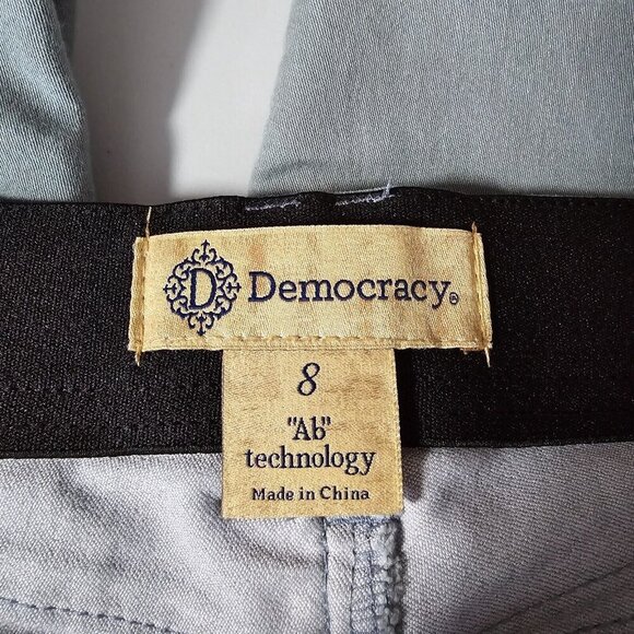 Democracy Women’s 8 Green Ab Technology Skinny Pants Stretch Soft Neutral - Picture 4 of 12